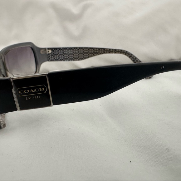 Coach women’s black/gray frame sunglasses. Comfortable fit - Picture 7 of 10